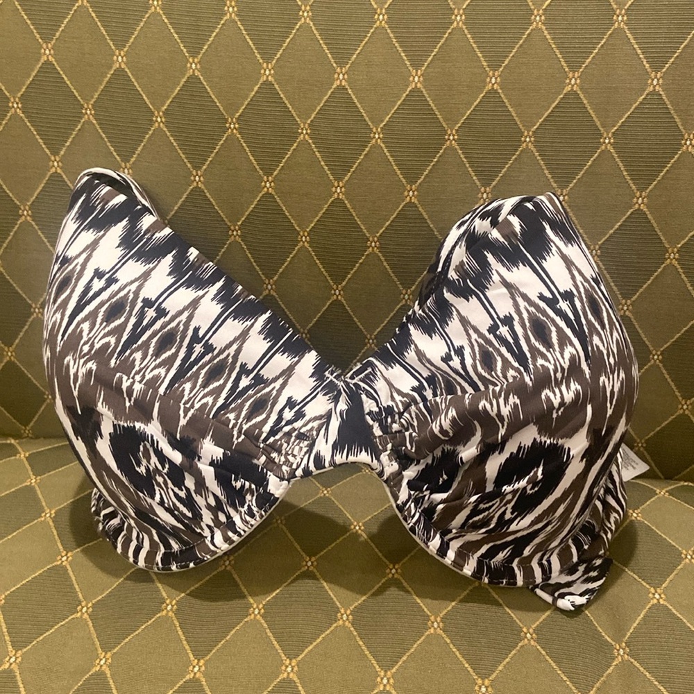 NWOT Tommy Bahama bikini top